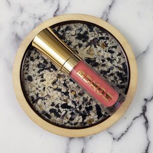 Ryan | Buxom Full-On Plumping Lip Polish Gloss